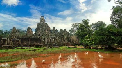 Angkor Wat Temple Pond View